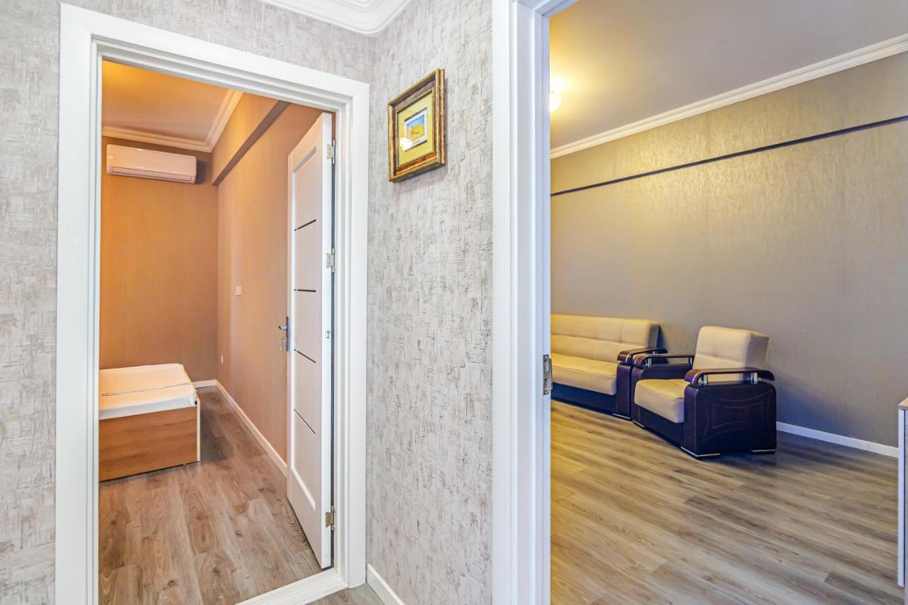 Luxury 2 Room Apartment In The Center Баку Экстерьер фото