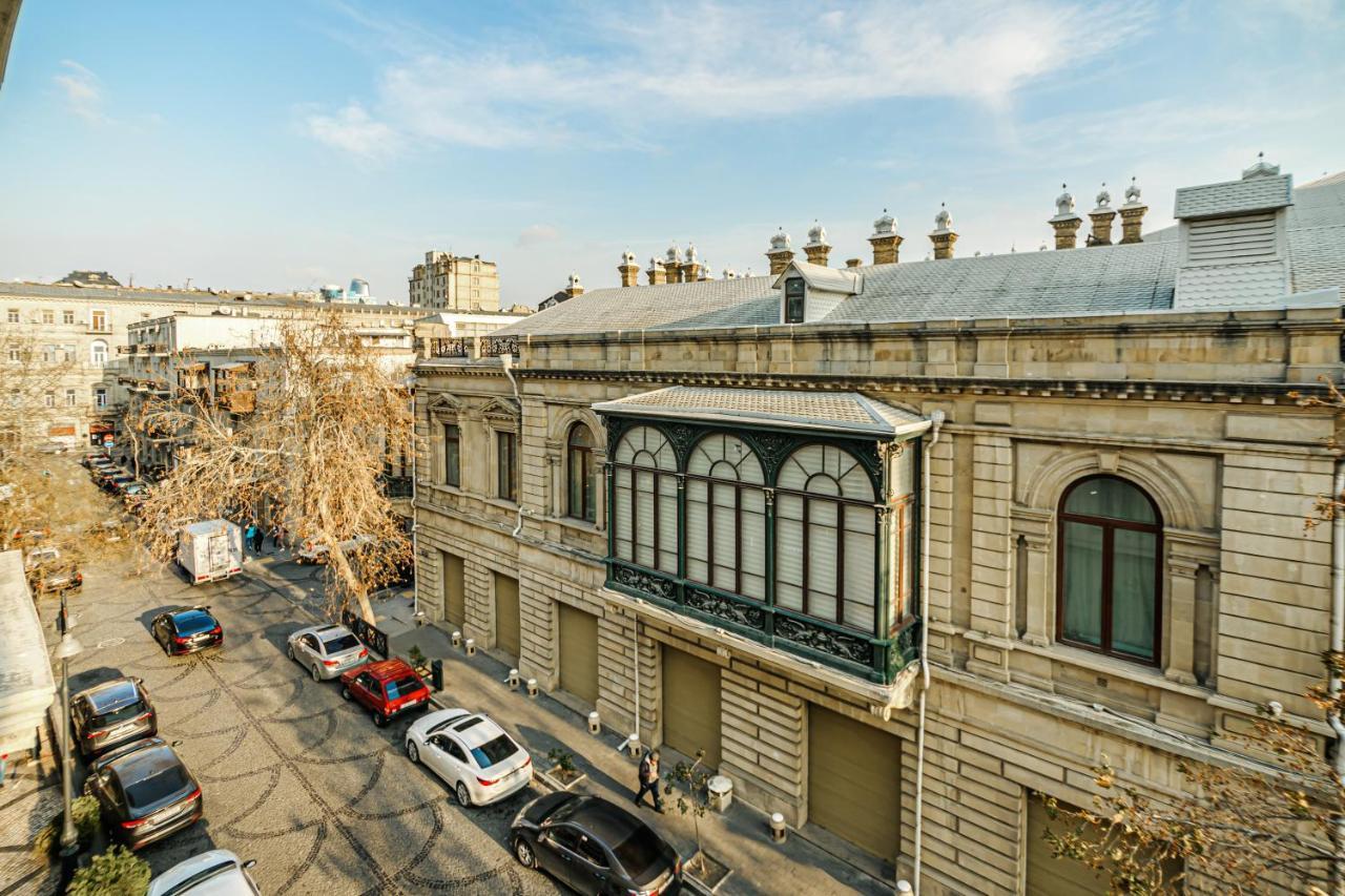 Luxury 2 Room Apartment In The Center Баку Экстерьер фото