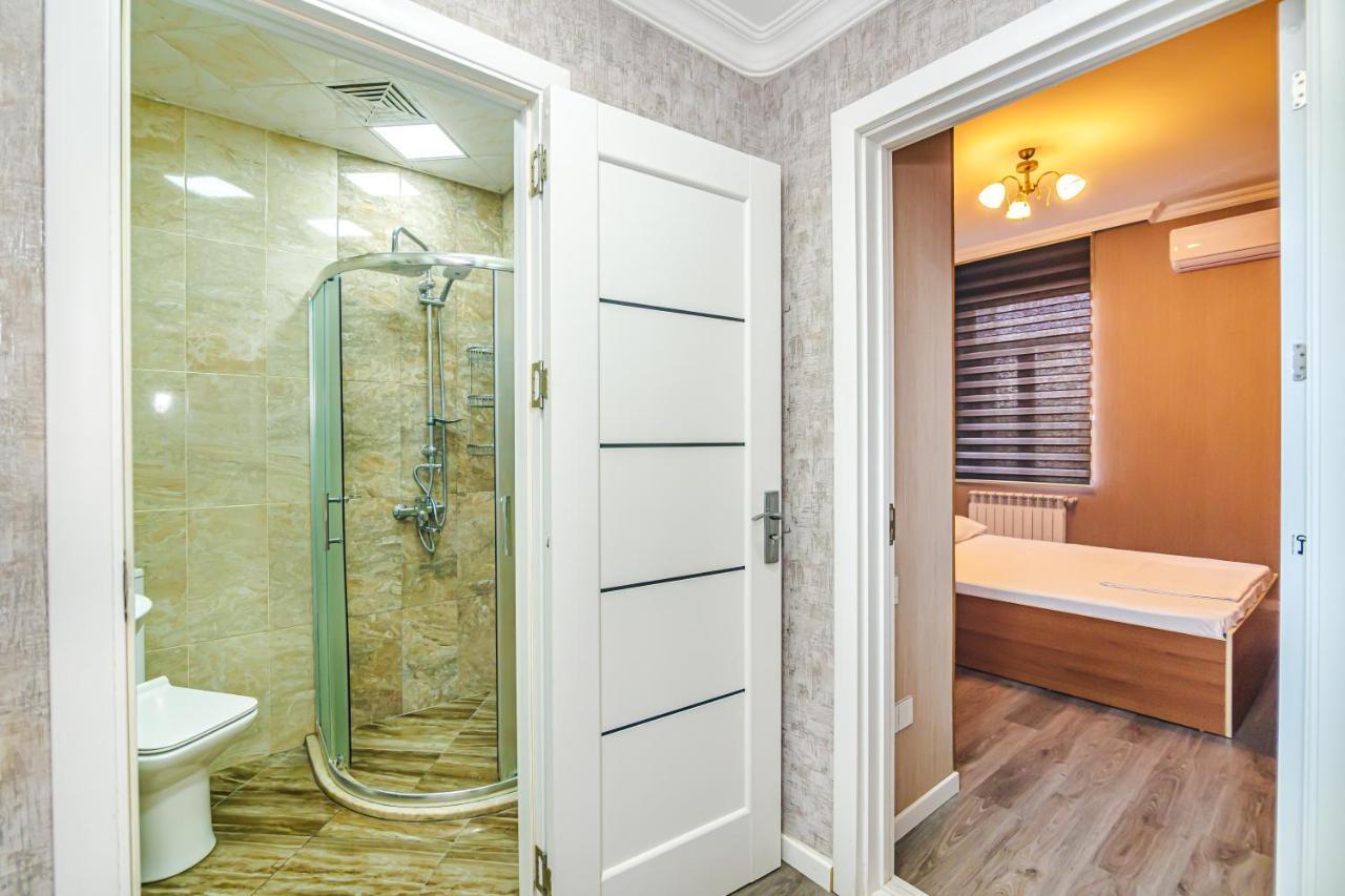 Luxury 2 Room Apartment In The Center Баку Экстерьер фото